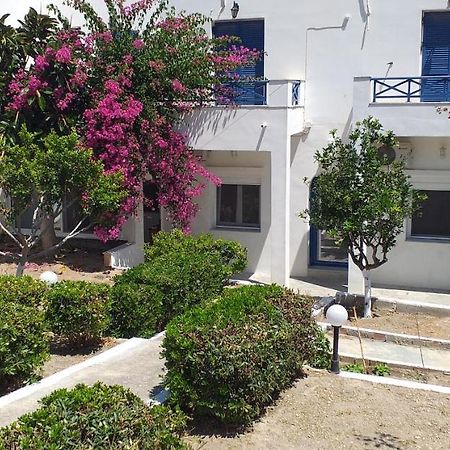 Апартаменты White And Blue,Finikas Syros Vissa Экстерьер фото