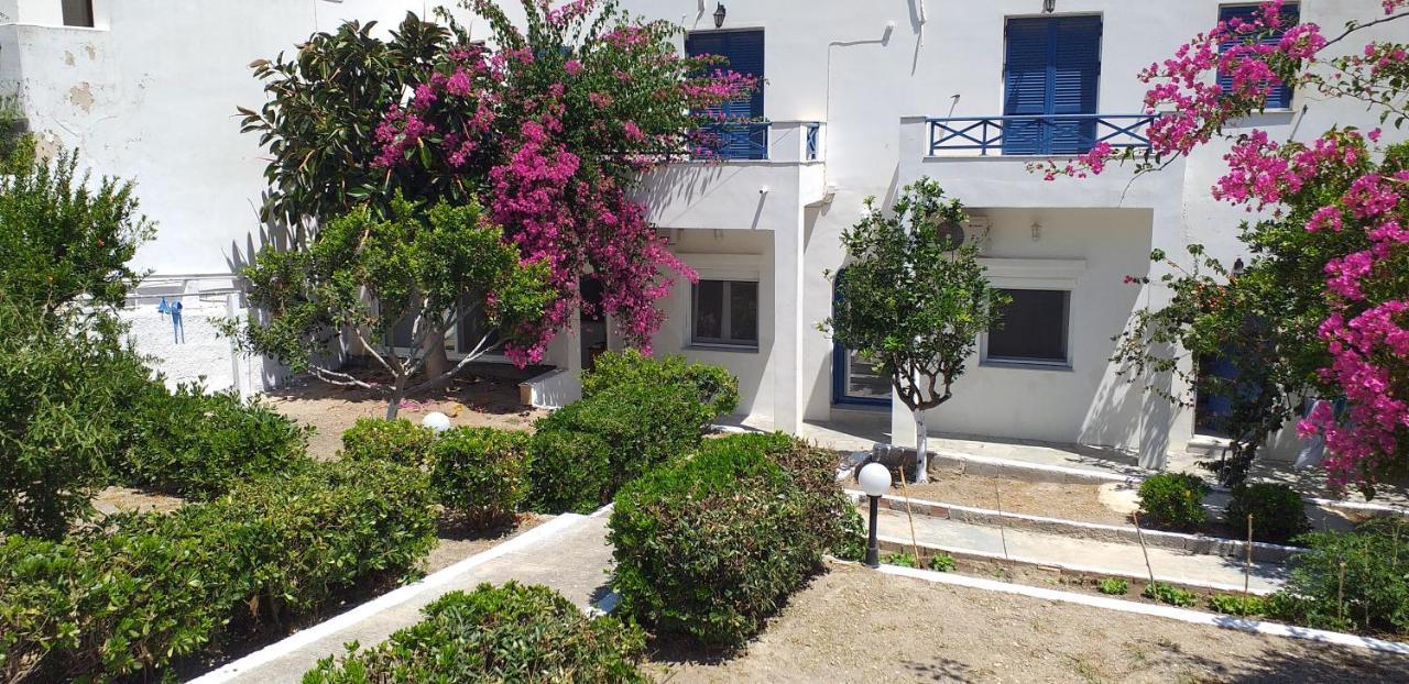 Апартаменты White And Blue,Finikas Syros Vissa Экстерьер фото